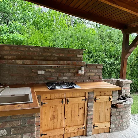 Bozsó Nyaraló Balatonőszöd